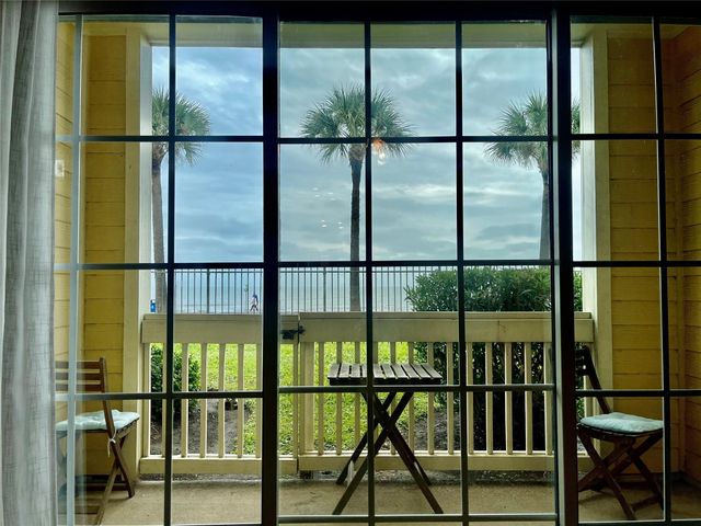 7000 Seawall Blvd 215, Galveston, TX 77551