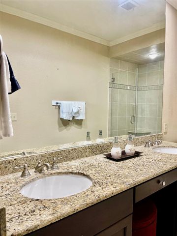 7000 Seawall Blvd 215, Galveston, TX 77551