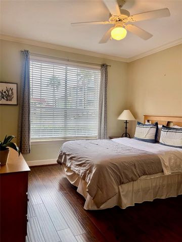 7000 Seawall Blvd 215, Galveston, TX 77551