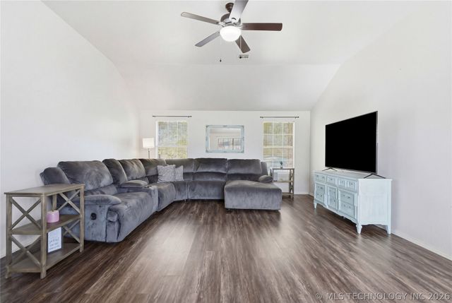 14720 S Moccasin Place, Sapulpa, OK 74066