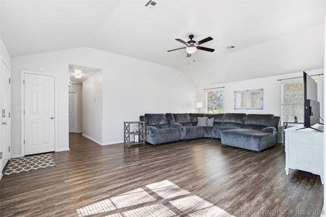 14720 S Moccasin Place, Sapulpa, OK 74066