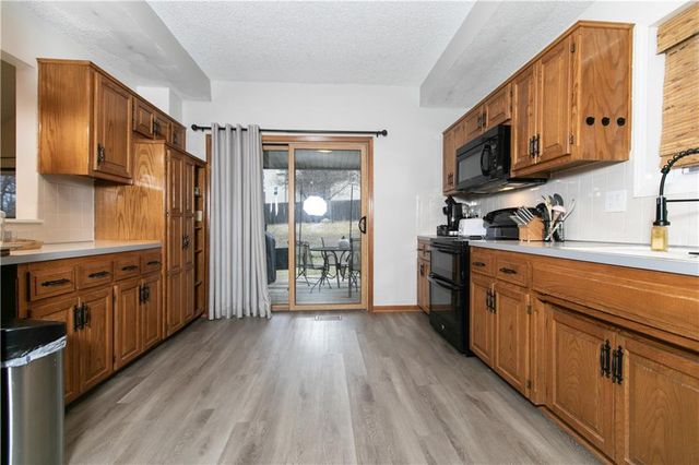 1418 NE 83rd Street, Kansas City, MO 64118