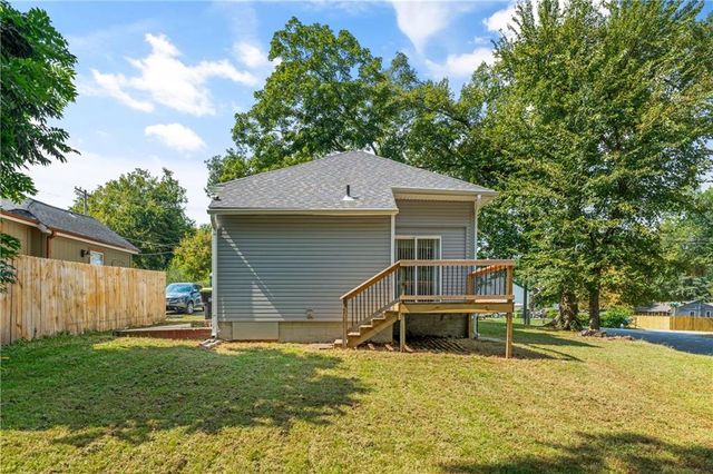 307 N Bradley Street, Harrisonville, MO 64701