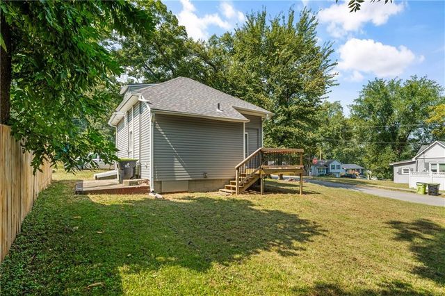 307 N Bradley Street, Harrisonville, MO 64701