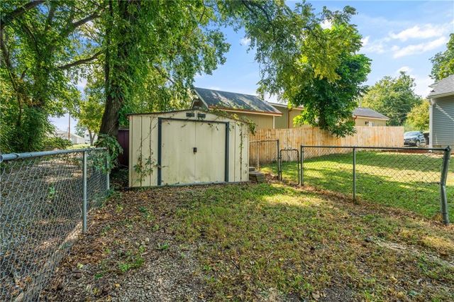 307 N Bradley Street, Harrisonville, MO 64701