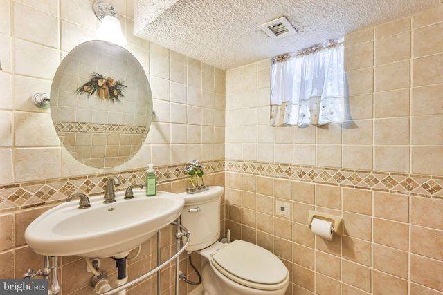 9898 WISTARIA ST, Philadelphia, PA 19115