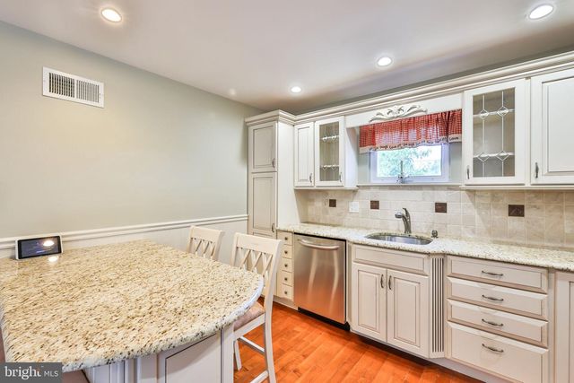9898 WISTARIA ST, Philadelphia, PA 19115