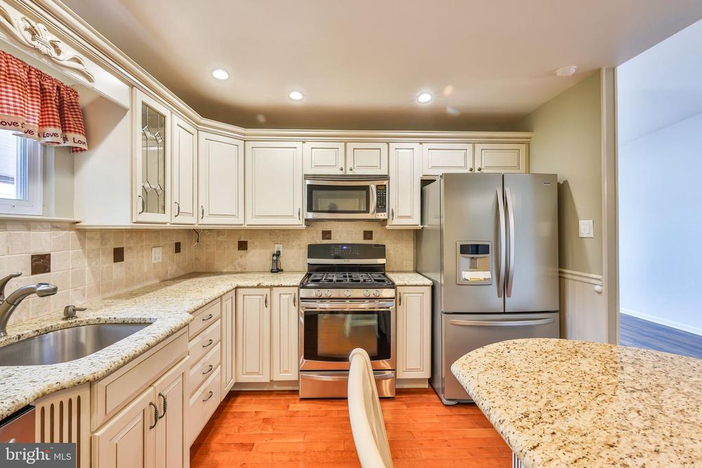 9898 WISTARIA ST, Philadelphia, PA 19115