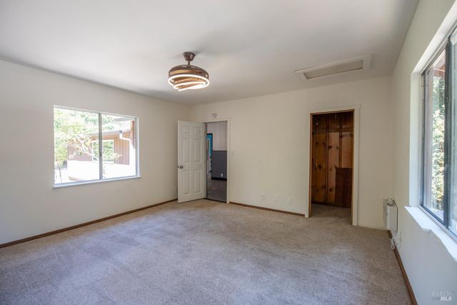 10671 Forest Hills Rd, Forestville, CA 95436