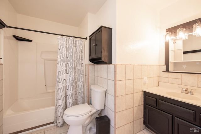 10671 Forest Hills Rd, Forestville, CA 95436