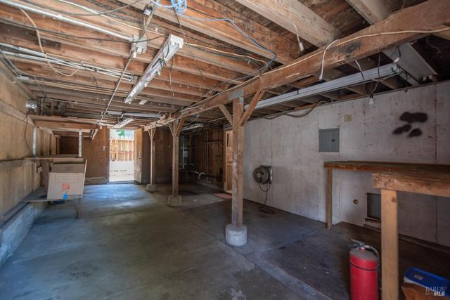 10671 Forest Hills Rd, Forestville, CA 95436