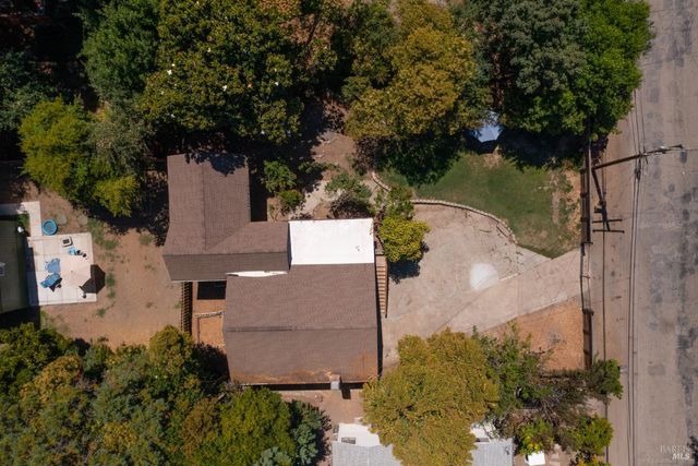 10671 Forest Hills Rd, Forestville, CA 95436