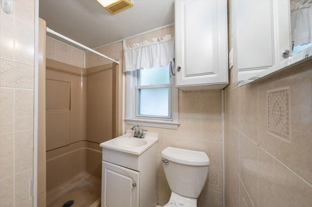 18 Bay View Dr, Shrewsbury, MA 01545
