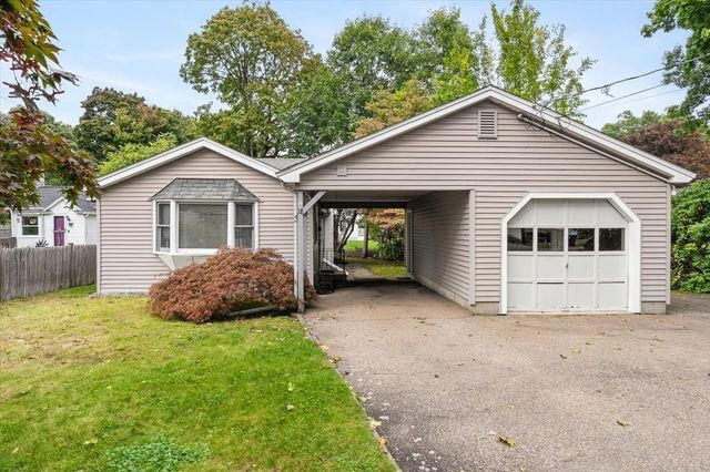 18 Bay View Dr, Shrewsbury, MA 01545