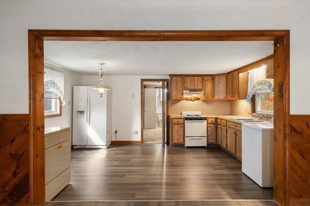 18 Bay View Dr, Shrewsbury, MA 01545