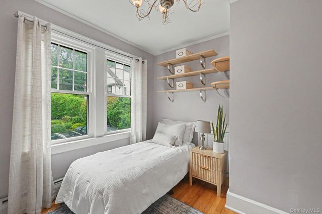 72 W Hartsdale Avenue, Hartsdale, NY 10530