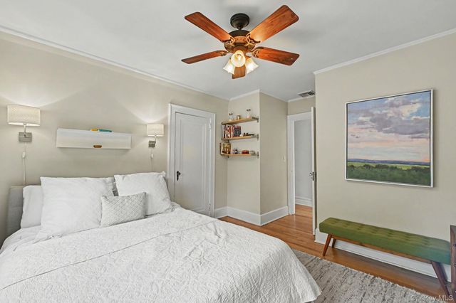 72 W Hartsdale Avenue, Hartsdale, NY 10530