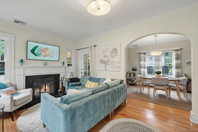 72 W Hartsdale Avenue, Hartsdale, NY 10530
