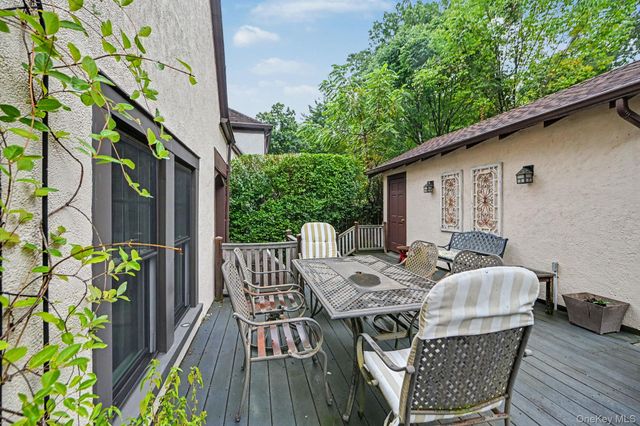 72 W Hartsdale Avenue, Hartsdale, NY 10530