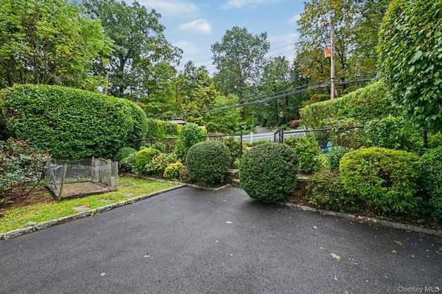 72 W Hartsdale Avenue, Hartsdale, NY 10530