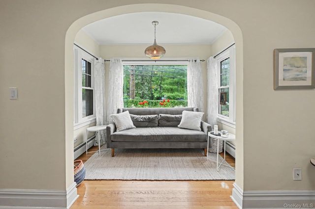 72 W Hartsdale Avenue, Hartsdale, NY 10530