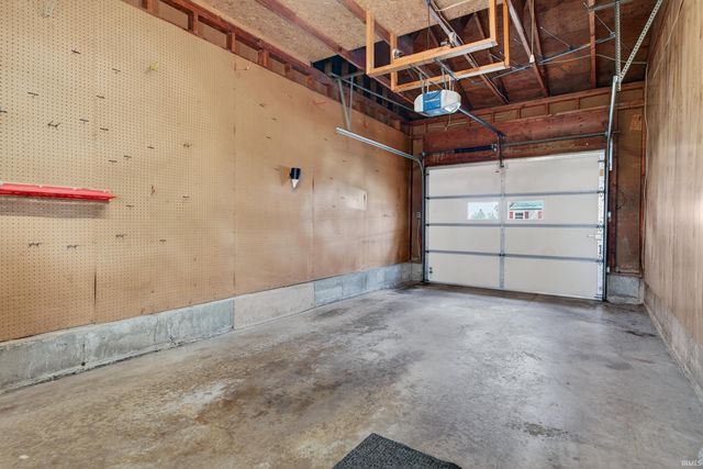 415 N LENFESTY Avenue, Marion, IN 46952