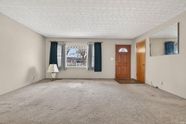 415 N LENFESTY Avenue, Marion, IN 46952