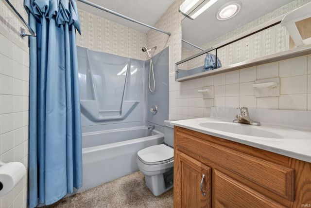 415 N LENFESTY Avenue, Marion, IN 46952