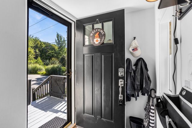 438 Reservoir St, Holden, MA 01520
