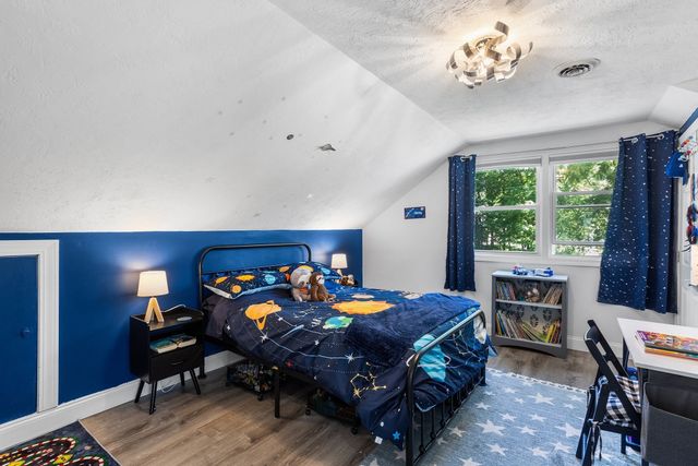 438 Reservoir St, Holden, MA 01520
