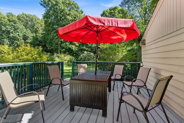 438 Reservoir St, Holden, MA 01520