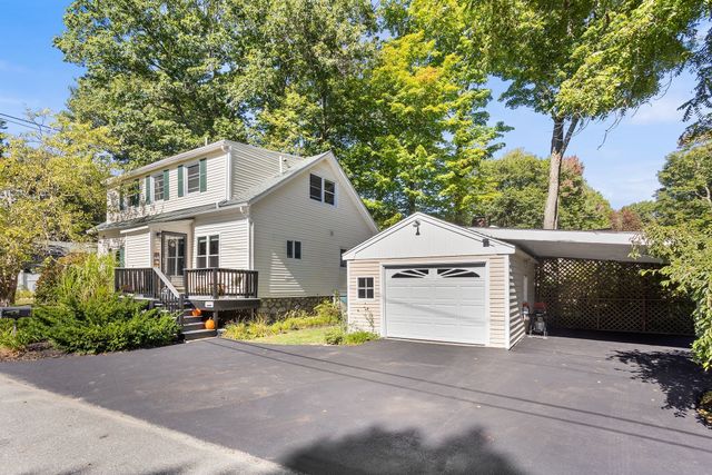 438 Reservoir St, Holden, MA 01520