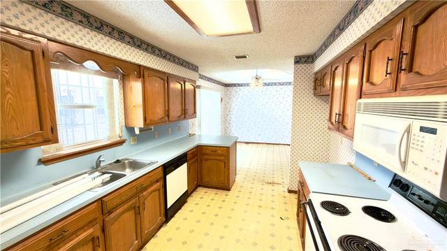 2003 Nicklaus Drive, Mission, TX 78572
