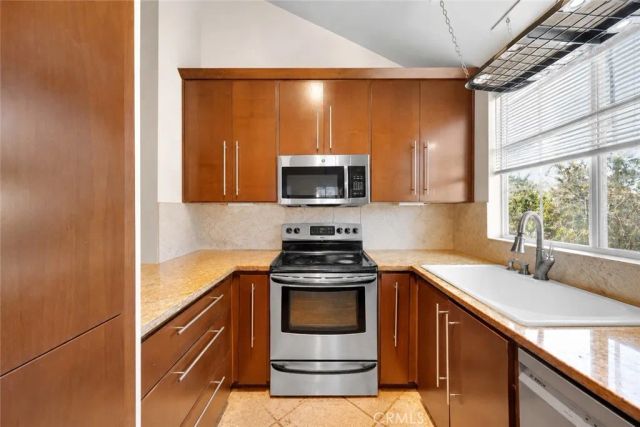 7250 Calle Cristobal 36, San Diego, CA 92126