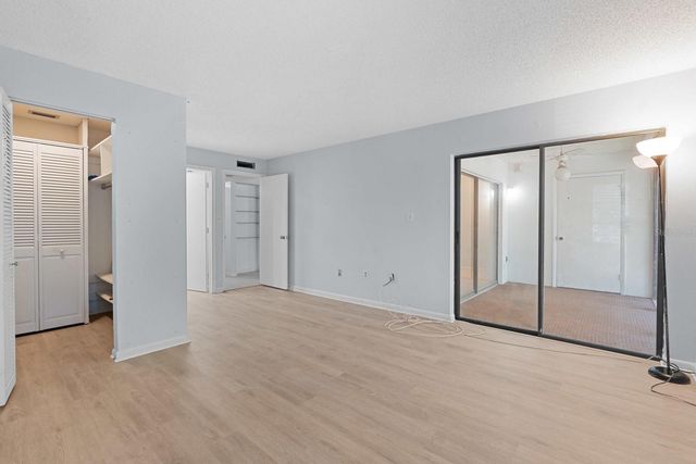 2650 COUNTRYSIDE BOULEVARD B307, Clearwater, FL 33761