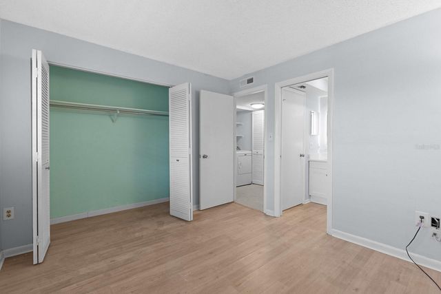 2650 COUNTRYSIDE BOULEVARD B307, Clearwater, FL 33761