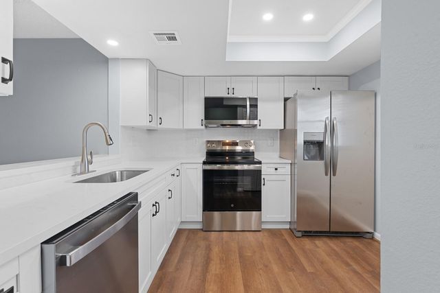 2650 COUNTRYSIDE BOULEVARD B307, Clearwater, FL 33761