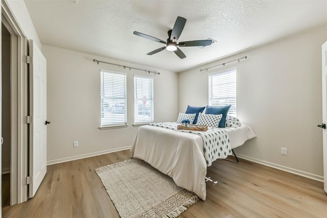 5828 Avenue T, Galveston, TX 77551