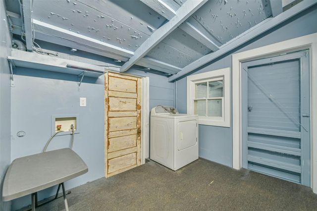 5828 Avenue T, Galveston, TX 77551