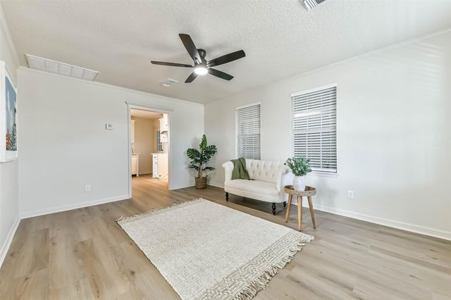 5828 Avenue T, Galveston, TX 77551