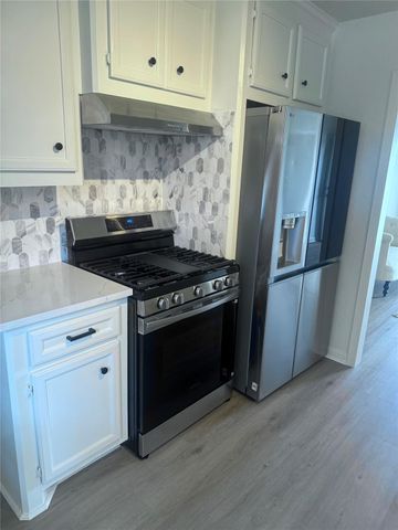 5828 Avenue T, Galveston, TX 77551