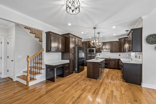1404 Stewart Creek Rd, Murfreesboro, TN 37129