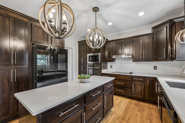 1404 Stewart Creek Rd, Murfreesboro, TN 37129