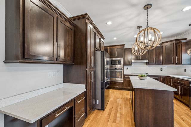 1404 Stewart Creek Rd, Murfreesboro, TN 37129