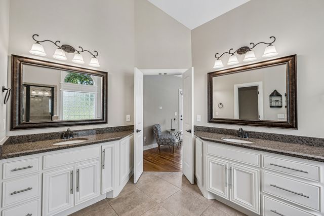 1404 Stewart Creek Rd, Murfreesboro, TN 37129