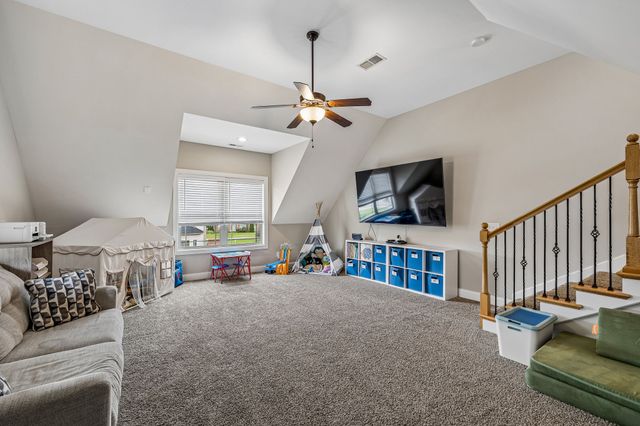 1404 Stewart Creek Rd, Murfreesboro, TN 37129