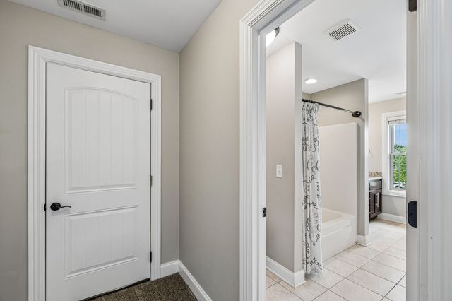 1404 Stewart Creek Rd, Murfreesboro, TN 37129
