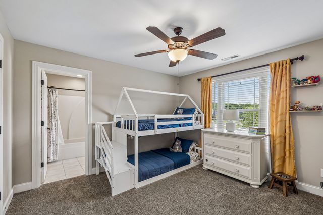 1404 Stewart Creek Rd, Murfreesboro, TN 37129
