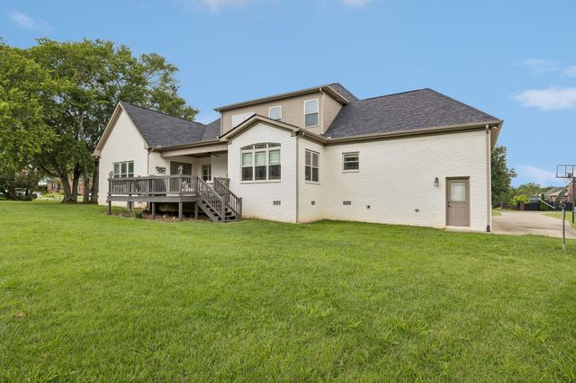 1404 Stewart Creek Rd, Murfreesboro, TN 37129