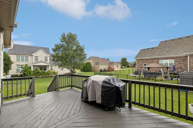1404 Stewart Creek Rd, Murfreesboro, TN 37129